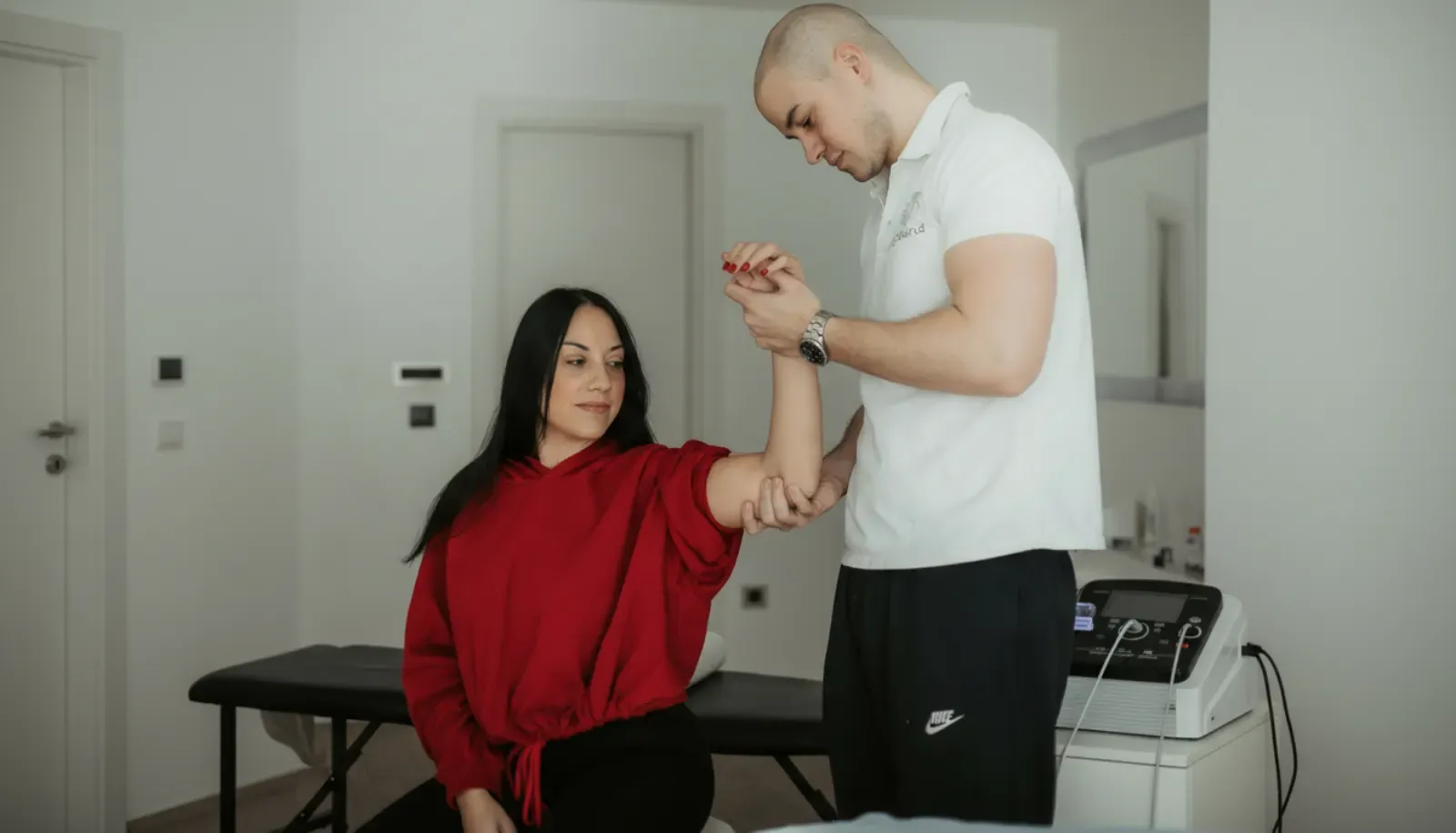 First physiotherapy consultation in English at PHYSIOWRLD, New Belgrade